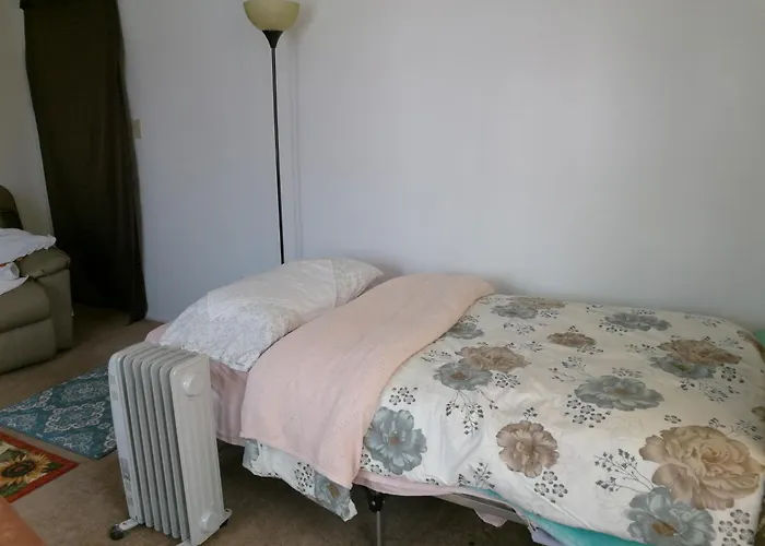 834 Happy Home -Peaceful Private Rms With Laundry